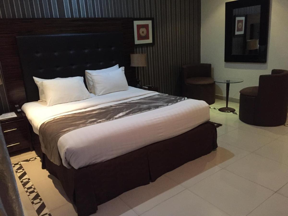 Villa Angelia Boutique Hotel Ikoyi Luaran gambar