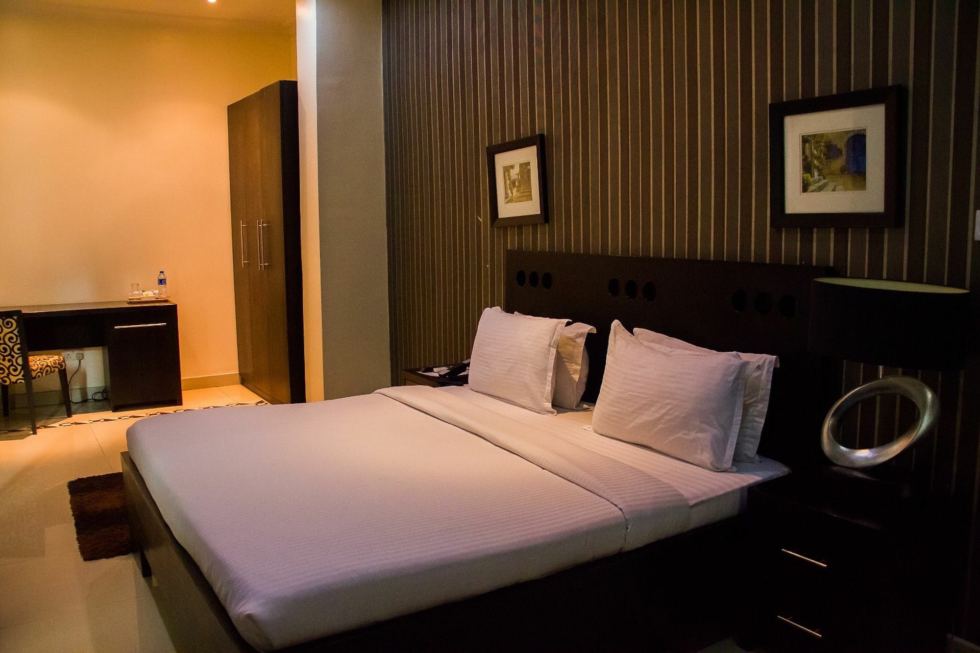 Villa Angelia Boutique Hotel Ikoyi Luaran gambar