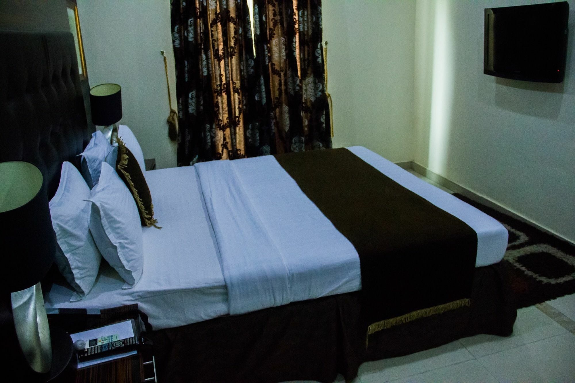 Villa Angelia Boutique Hotel Ikoyi Luaran gambar